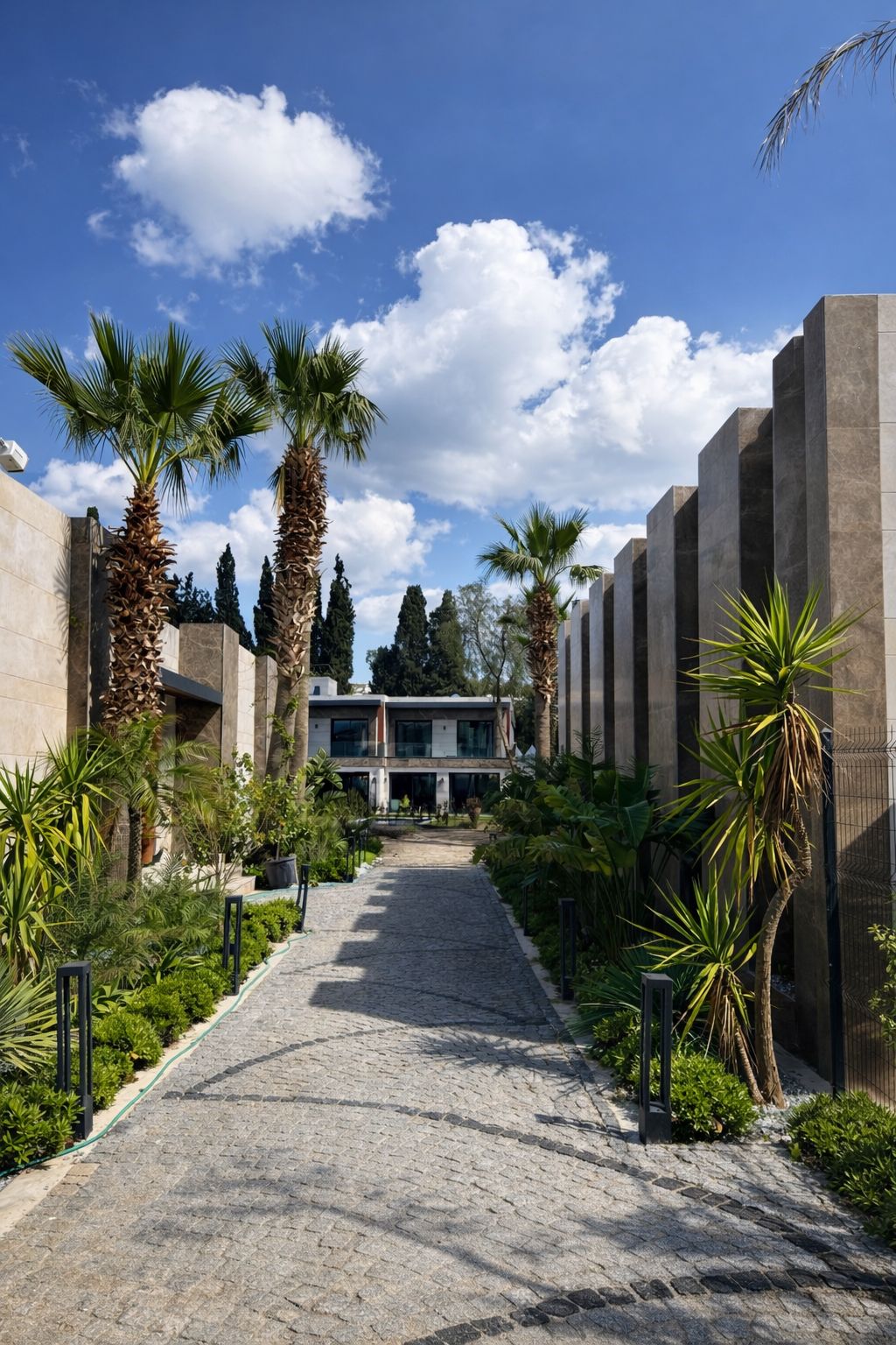 Villa Girişi